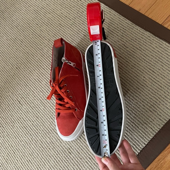 BlackStone Shoes - Picture 9 of 9